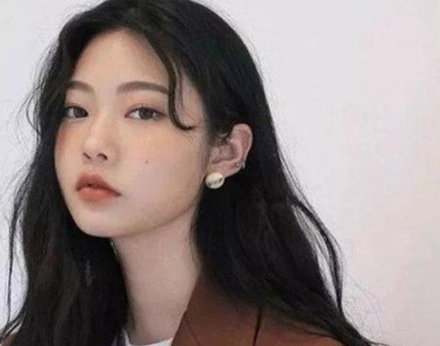 发型 美发的工具