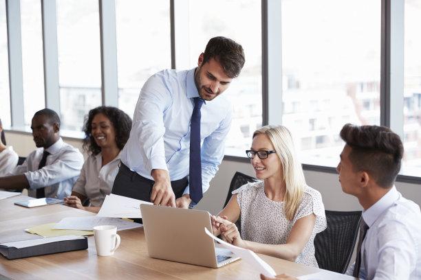 |混迹职场要懂得“藏拙”职场上人们讲究的一个词,就是“藏拙”