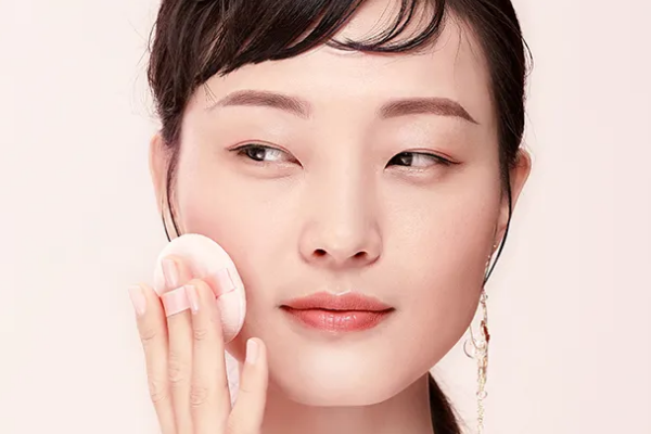 散粉 新手也能学会的散粉定妆方法，简单易学，快来get吧