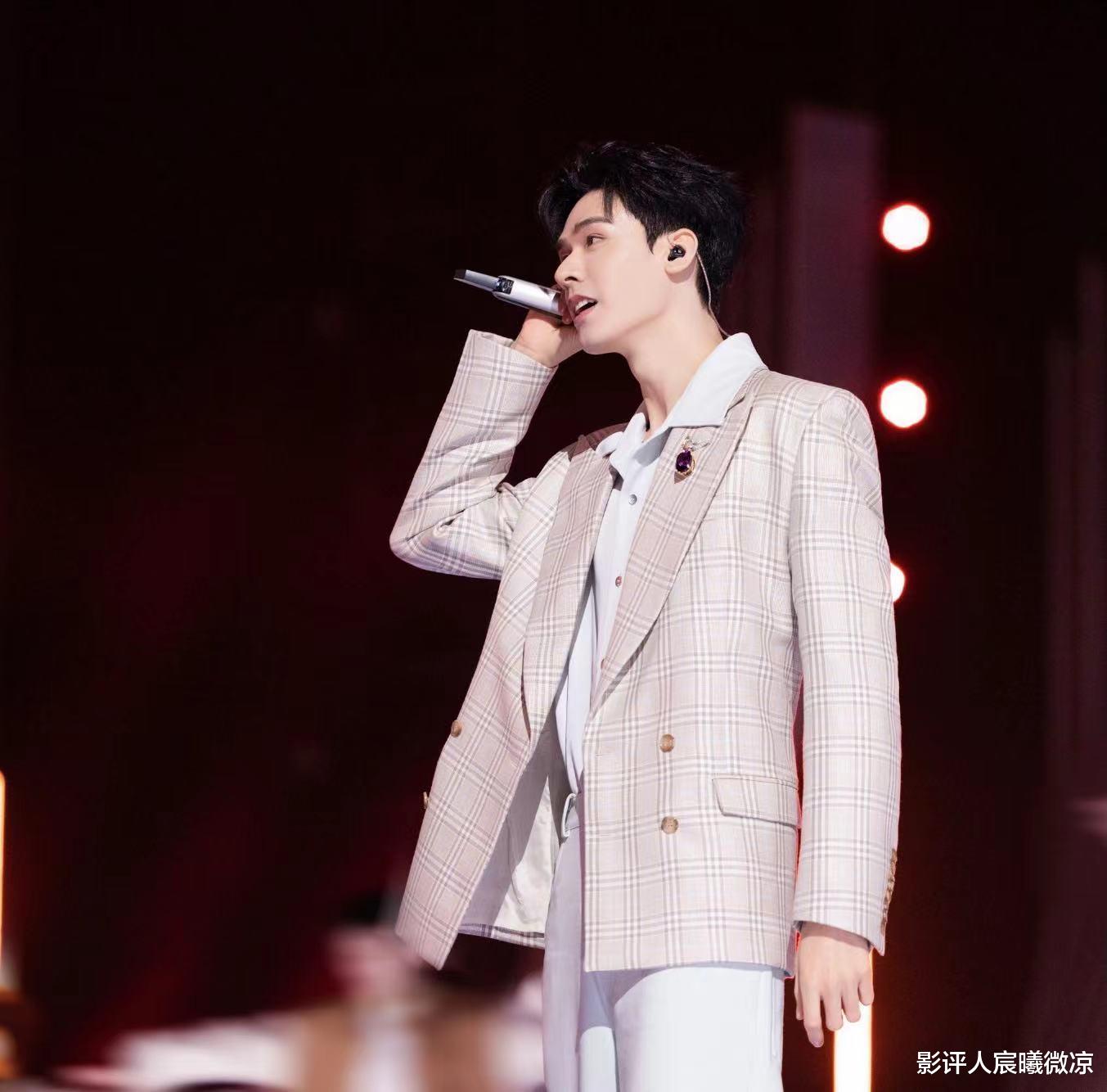 人世间|2023跨年晚会“阳盛阴衰”,王俊凯、王一博、王鹤棣、龚俊很吸睛