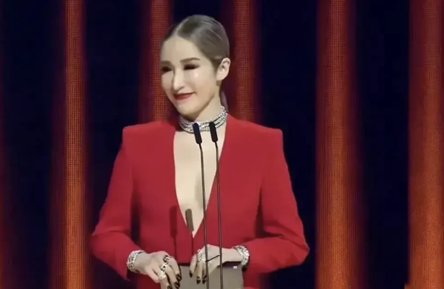 明星|这些明星们的假鼻子，绝了！都是狠人