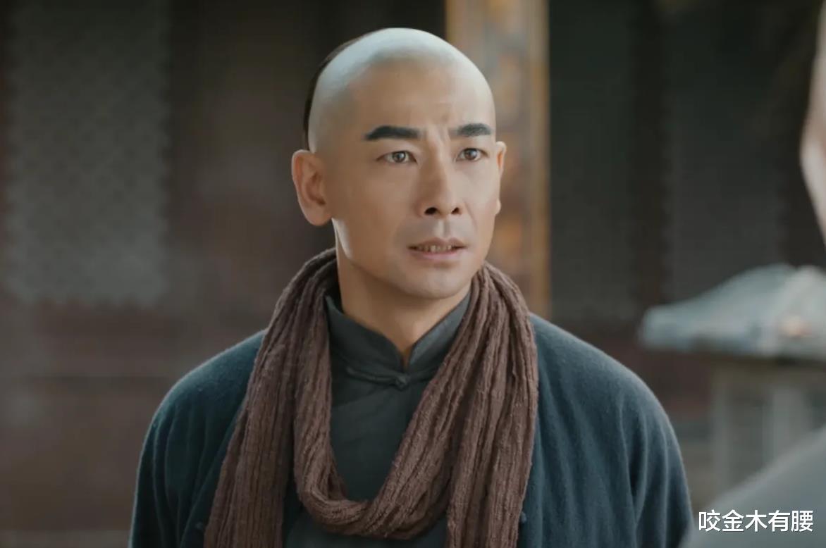 赵文卓|50岁赵文卓“长城踢刀”火了!网友纷纷喊话:少秀花活,多拍佳作