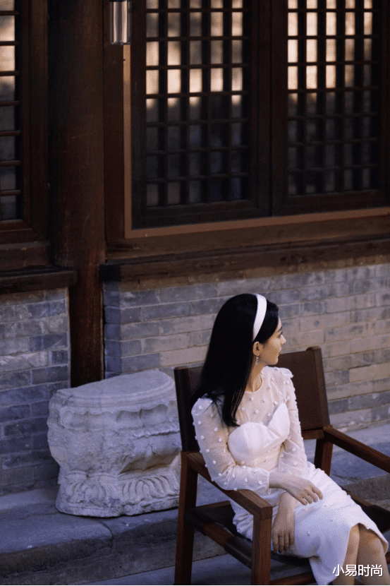 穿衣搭配|精致典雅的轻熟女穿搭就学赵丽颖！精彩的风格设计，真的温柔典范