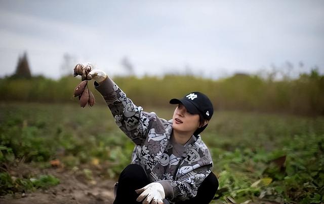 |孙俪的“豪宅”火了，院内摘菜，体验生活，粗茶淡饭，乐在其中