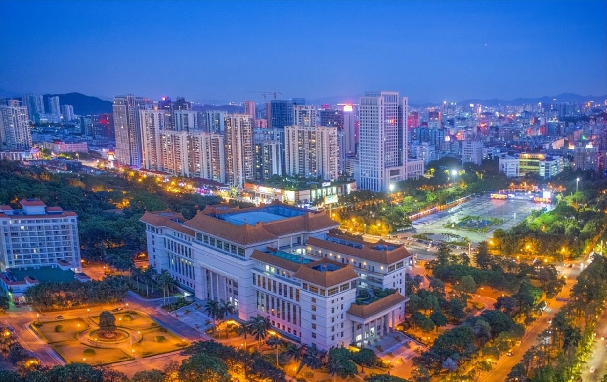 下一个“深圳”崛起？各巨头纷纷砸钱占地，刘强东砸下300亿落户