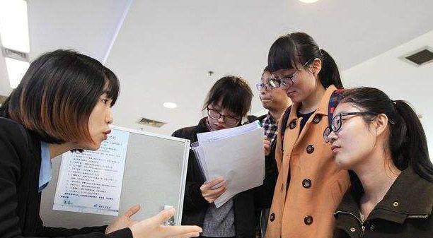 求职|华为校招专业排行榜已出炉，榜首最热门，上岸后薪资待遇很可观！