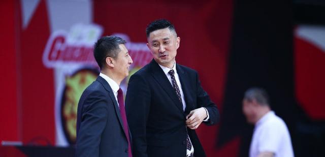 4国手大战平民球队难分伯仲！郭叔棋高一着，杜锋江郎才尽糗大了