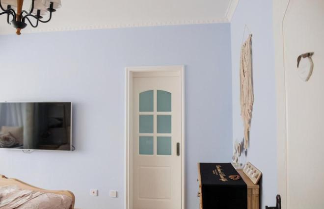 新房装修媳妇坚持主见,客厅墙上打个洞,硬装花费18W,效果绝了