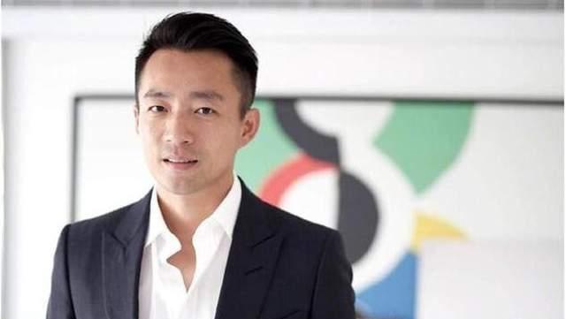 汪小菲|汪小菲深夜开启直播带货,评论区提及张颖颖坏话,全程黑脸摔东西