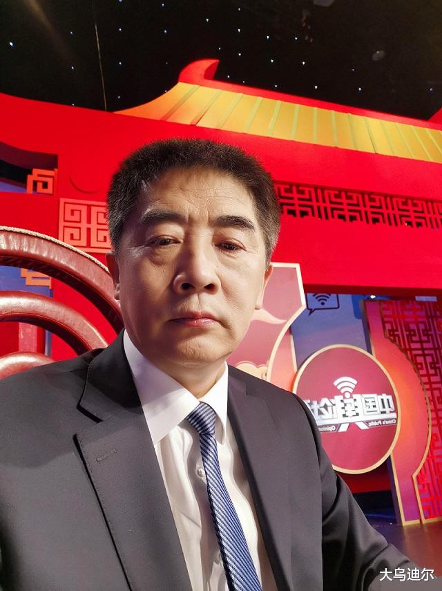 吴倩|坐镇央视特约评论席的八位理论专家，风采不输任何明星还接地气IV