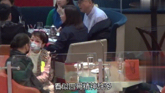 谢贤|谢贤狄波拉离婚26年后，狄波拉当着现任丈夫的面，与谢贤又抱又亲