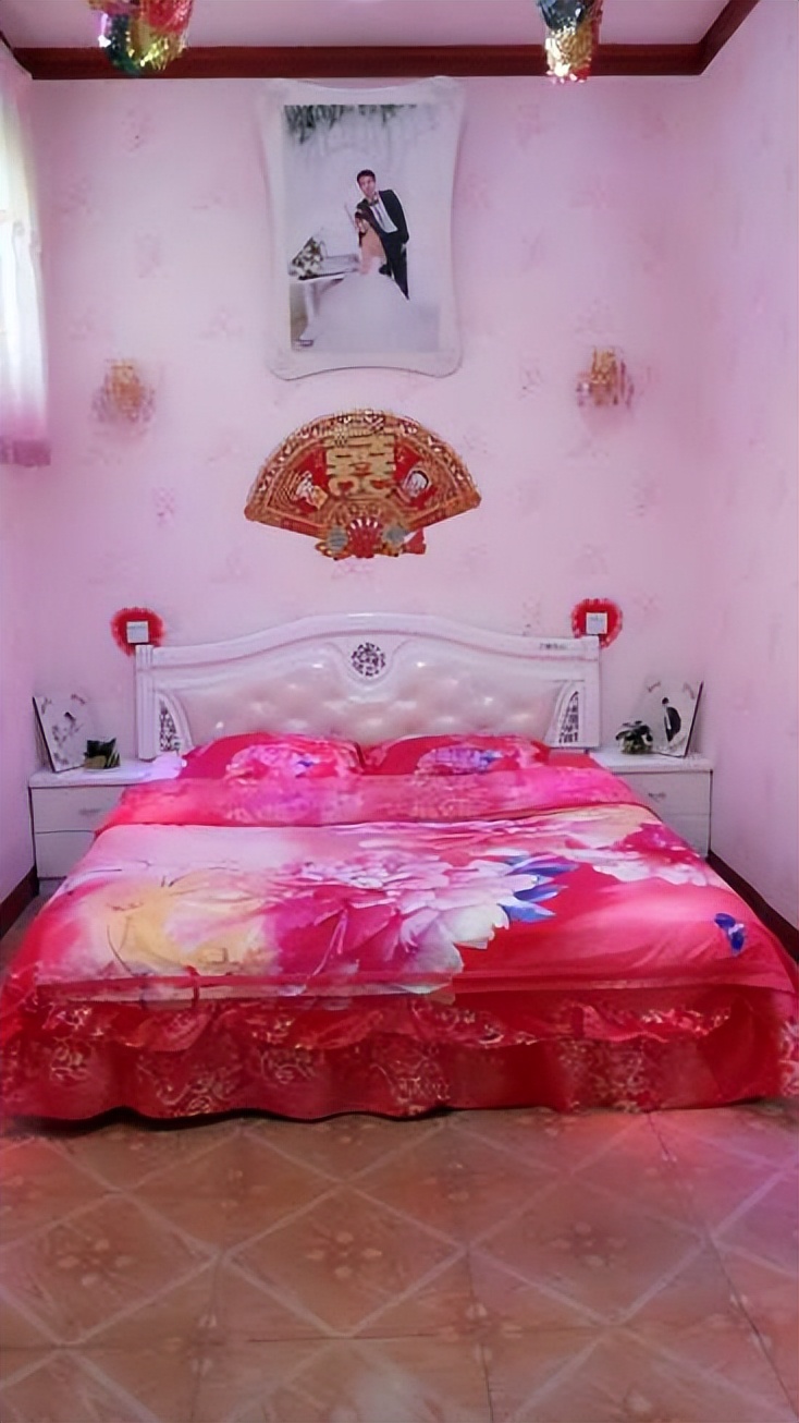 晒晒农村婚房,土灶和火炕太赞了!超喜欢院子里5米长的大吊灯!