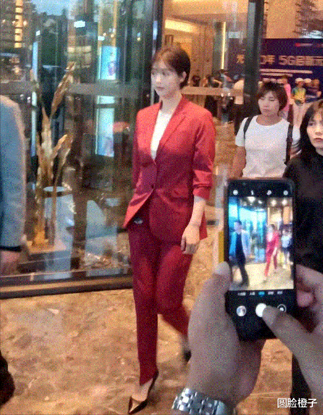 蒋欣|长得漂亮却不上镜，我只服这6位女星，真人瘦又美，上镜却好吃亏