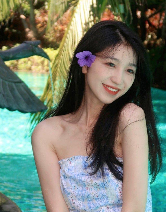 |美女五颗桃子分享自己的旅游美照，好美啊