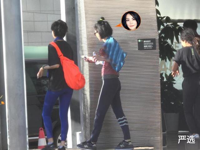 王菲|50岁王菲在健身房挥汗,身材一目了然,自律的女人果然美得不一般