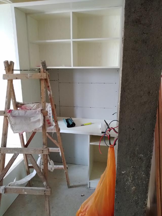 晒晒老公亲自打造的新房,耗时半年,前后花12万,电视墙有亮点!