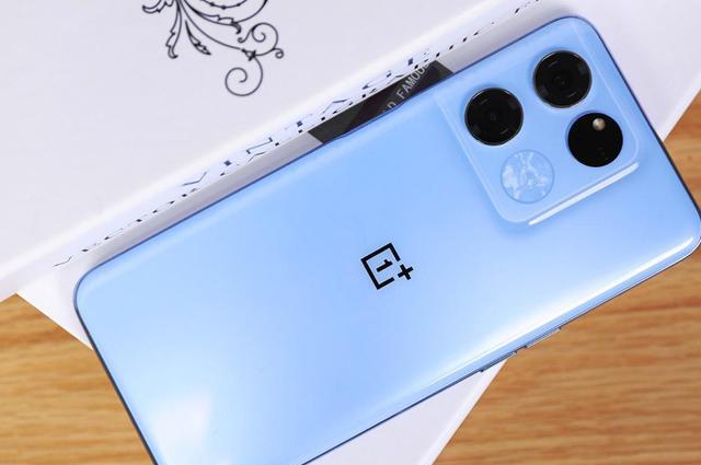 电池|目前高性价比的4款“12+256GB”手机，优点非常突出，最低1799元