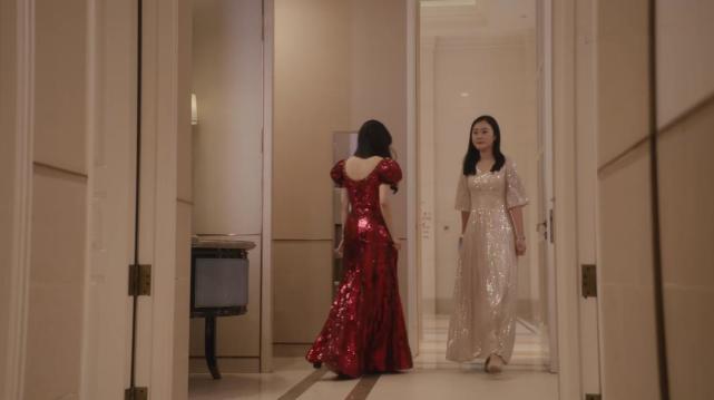 杨幂|杨幂比许凯大9岁，演情侣被嘲像母子？我们对女演员是有多苛刻！