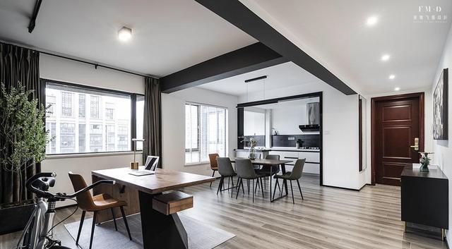 厨餐厅一侧次卧改成开放式榻榻米房,一般人真的想不到,太机智了