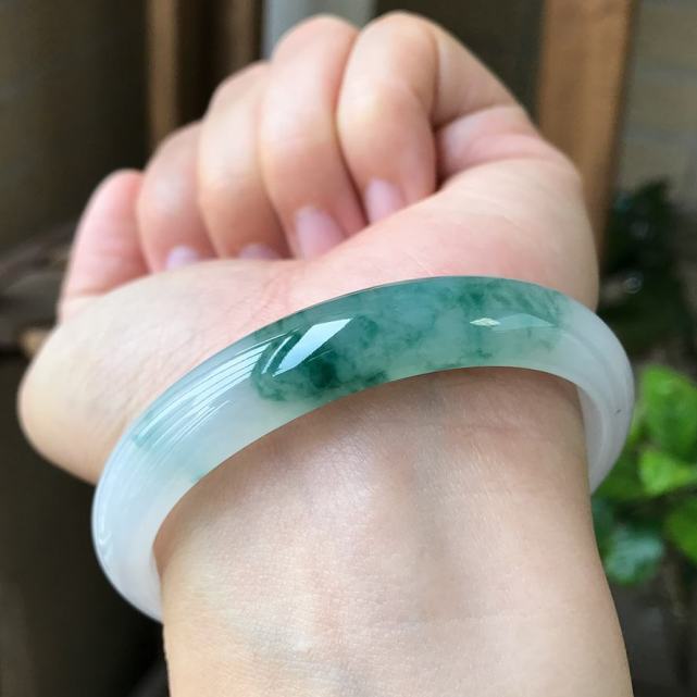 翡翠|佩戴翡翠的九大好处,你知道几点呢?