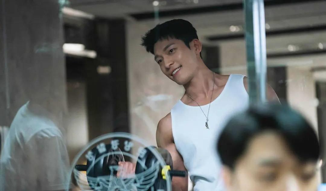 韩剧|8.0分的高能韩剧，每集一个名场面，2位韩流男神上演精彩反转