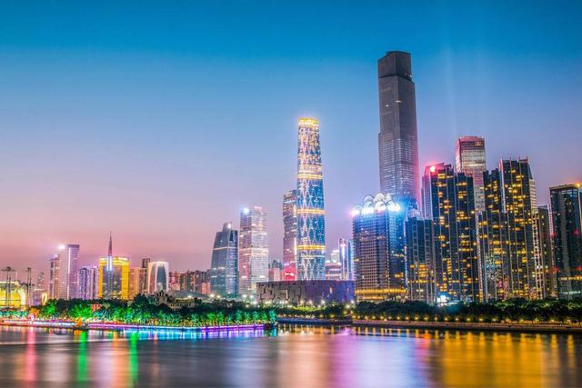 秋老虎|中国夜色超美的4座城市,每个都灯火璀璨夜色撩人,你喜欢哪个?