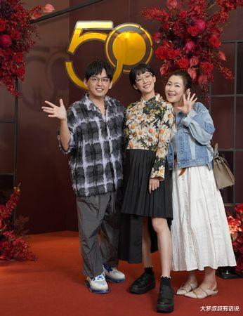 Selina|Selina鲜肉男友“无口罩正脸终于曝光”！黄子佼庆生PO照遭捕获