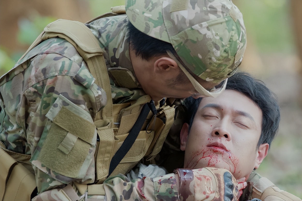 《勇者无惧》仅播2集,收视率直逼第一!两大卫视抓到“王炸”剧了
