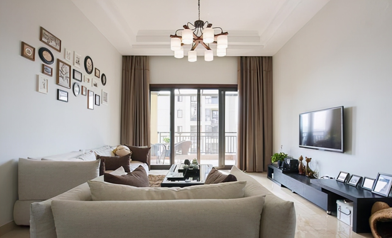 新房装修了大半年,果然慢工出细活,老婆看后说很喜欢