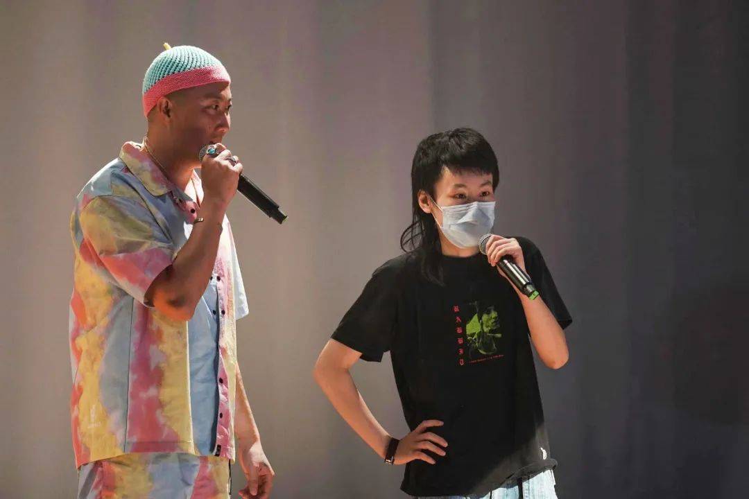 老虎|他以一己之力拉高了中文说唱的门槛