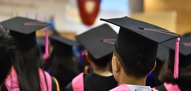 求职|名校博士被岳父举报有特殊爱好,读博8年还没毕业,校方给出回应