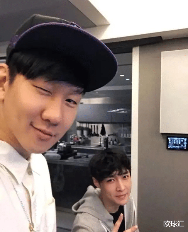 明星|为啥明星爱“捞金”?看看周笔畅的菜刀,林俊杰的板鞋就知道了