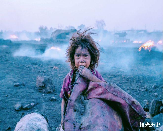 1916年,一名英国人随手扔了一个烟头,100多年竟无法熄灭
