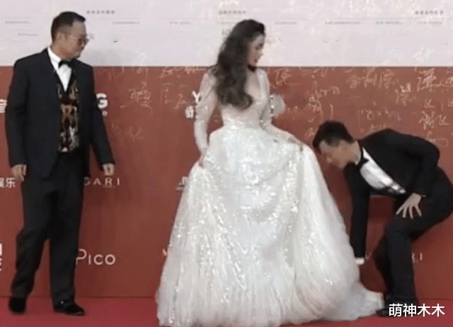 陈都灵|北影节红毯名场面:陈都灵脱妆被李一桐艳压,时代少年团抢麦出圈