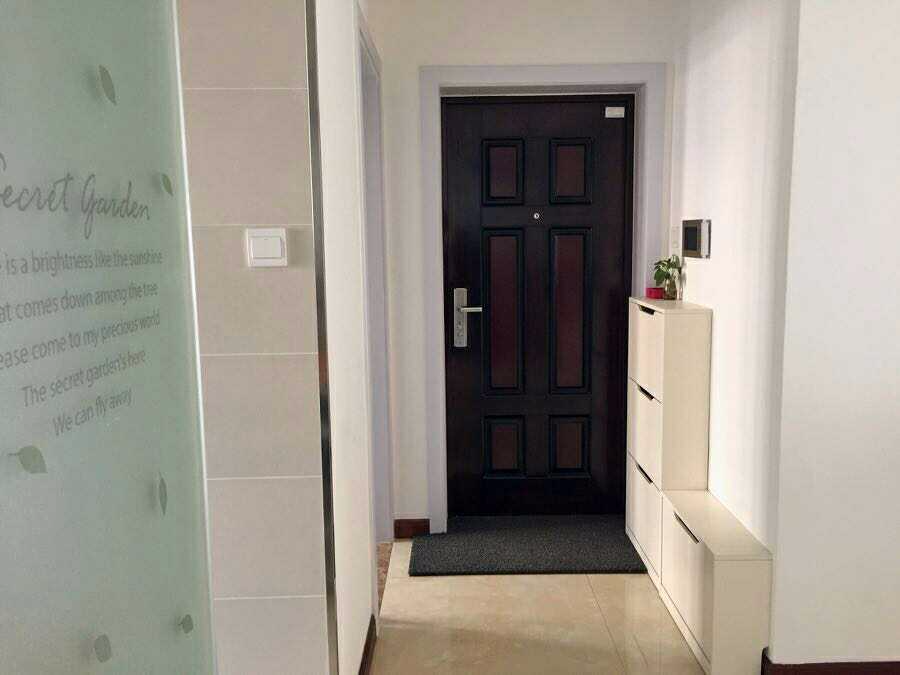 老公坚持穷装修，只刷大白墙，但一家四口住着很幸福