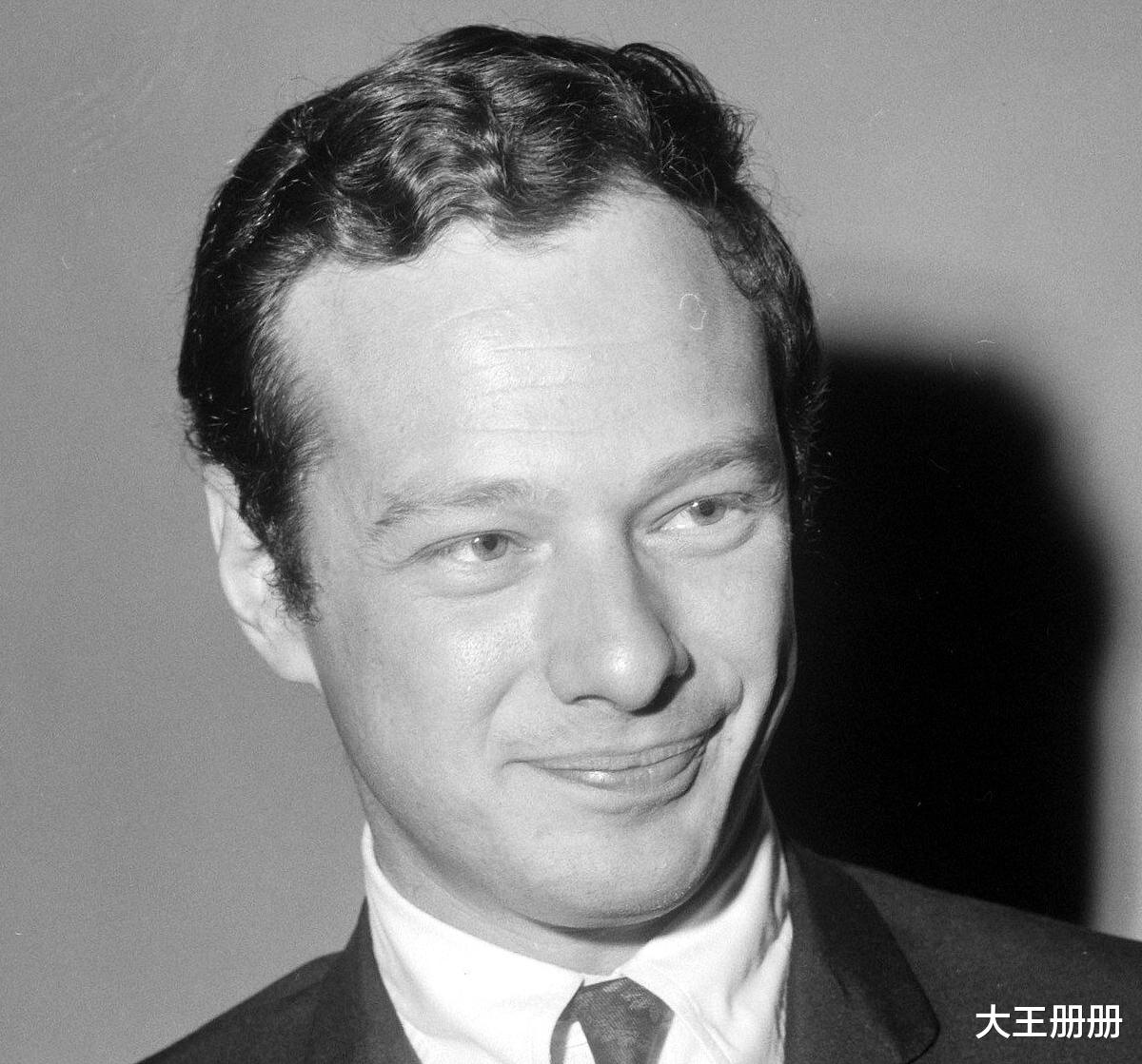 披头士|披头士乐队为何解散？