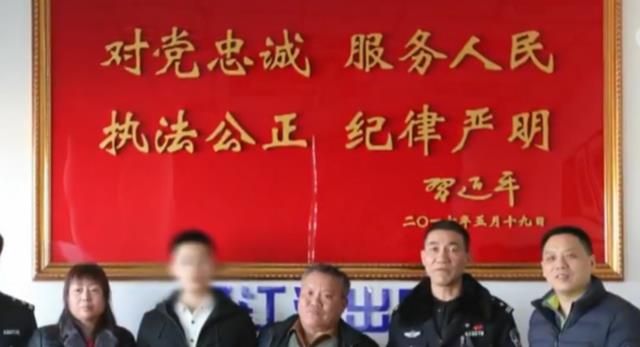 1996年江苏7个月大孩子被拐,父亲蹲守人贩21年,现儿子已是士官