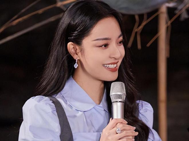 芒果台|芒果台主持人阵容大洗牌：“四小花”竞争激烈，齐思钧的对手出现