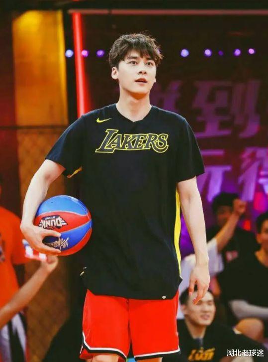 李易峰|反向操作!李易峰粉丝集体喊偶像来看阿根廷队比赛,结果输给沙特