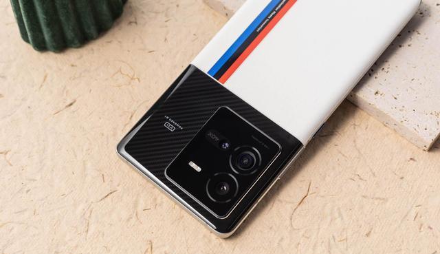 真我gt2|iQOO10Pro搭载新一代旗舰芯打造最强体验