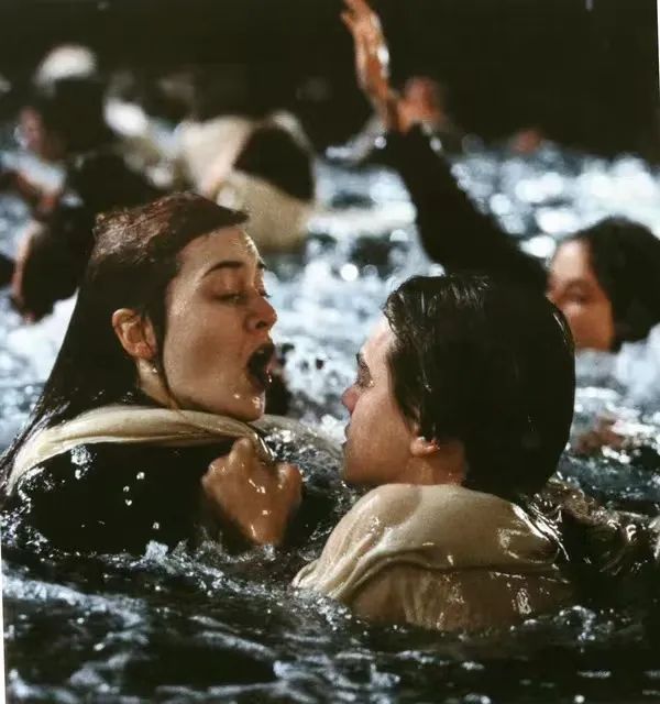 |讲故事,可能已不是卡梅隆的兴趣了