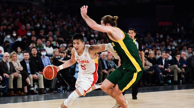 男篮|中澳历史最小分差！姚明时代之后，不曾见过如此血性的中国男篮！