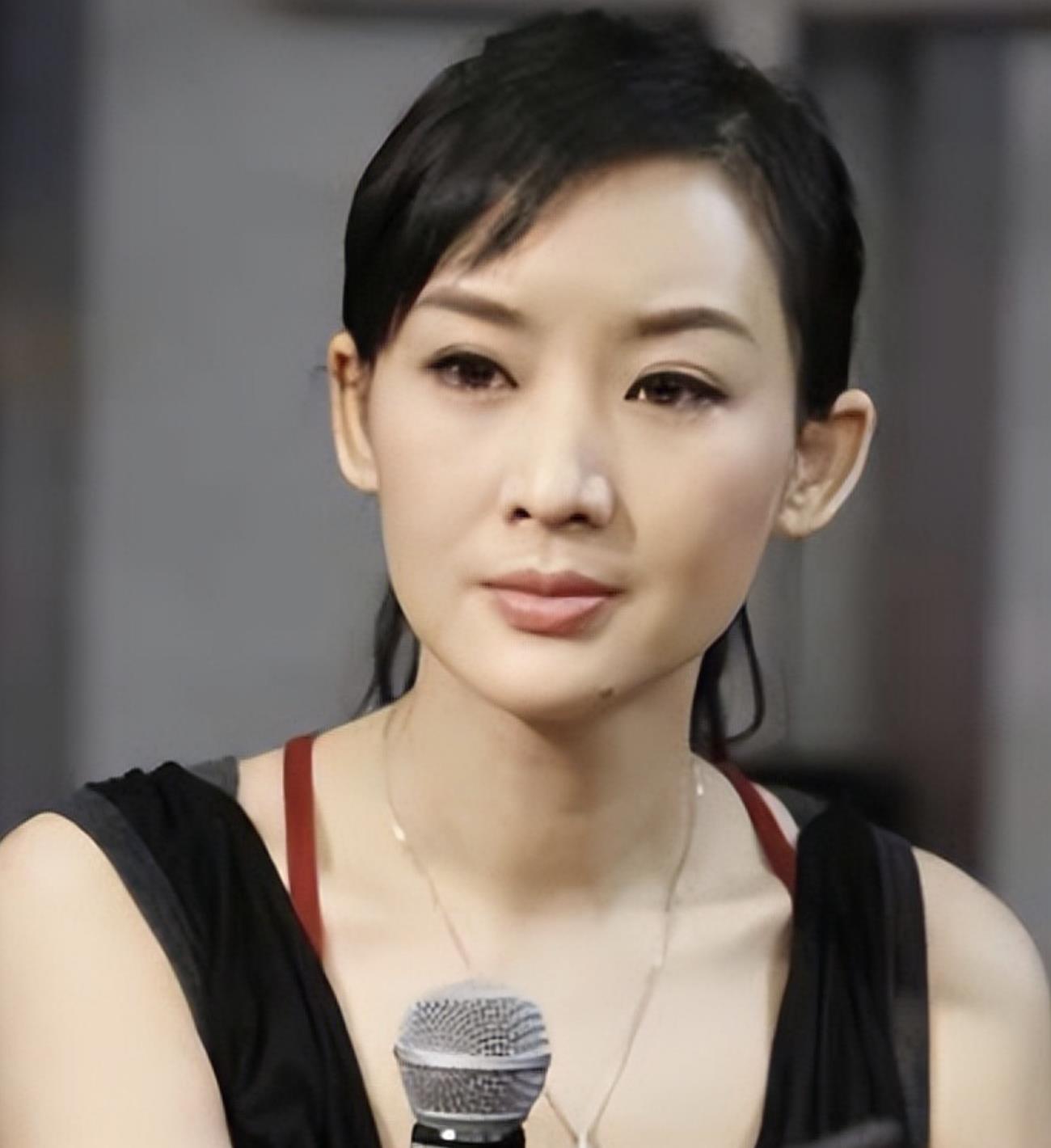 买红妹|有种“整容”叫买红妹离婚，前夫孙楠变换不大，她却像换个人