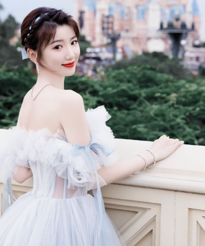 毛晓彤|毛晓彤：一个勇敢怼渣男的爽文女主， 真的太飒了