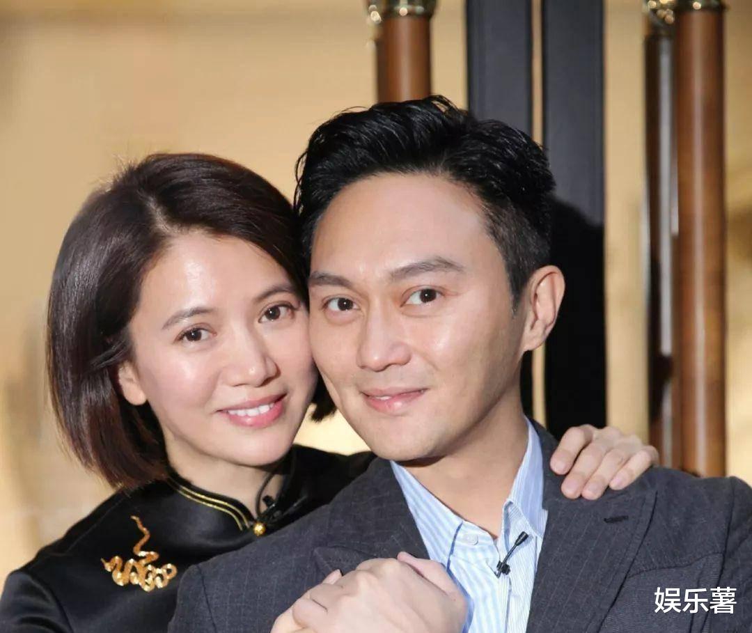 张智霖|婚纱赞助、反复婚礼炒作？不关心怀孕的妻子，张智霖的人设还有谁信？