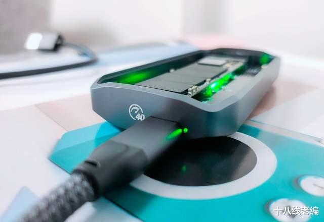 USB|如何压榨笔记本雷电3接口全部性能，奥睿科USB4.0硬盘盒评测