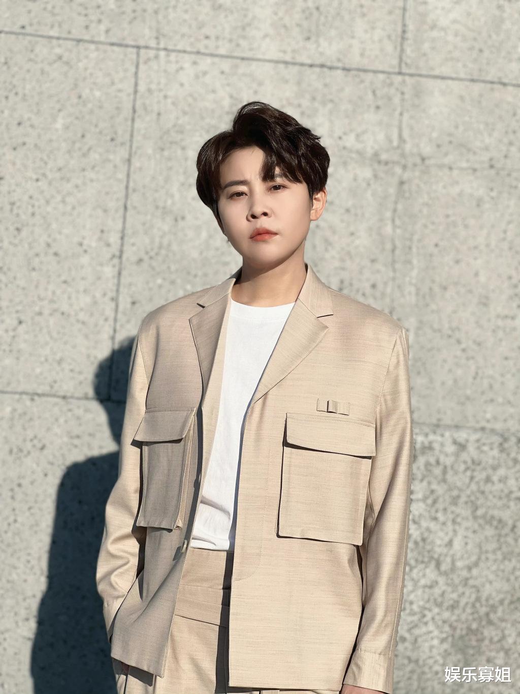 王濛|《脱口秀大会5》官宣王濛担任领笑员,网友:终于选个靠谱的