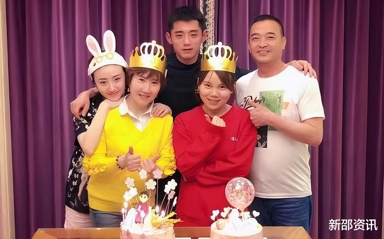 张继科|骗财又骗色?网曝张继科曾向景甜借钱还赌债,工作室发声明否认