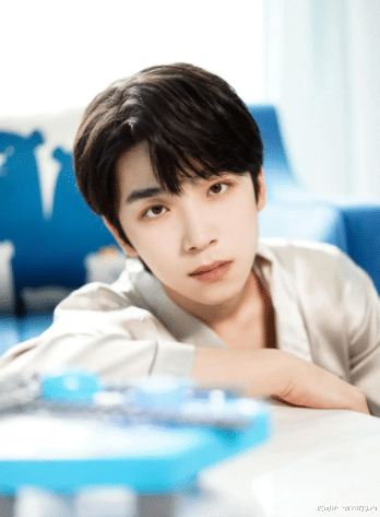 张嘉元|奋发有朝气的张嘉元,会比张艺兴还努力吗?