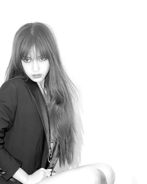 Angelababy|angelababy室内抽烟,全场3女多男模引热议!李易峰事件细节曝光